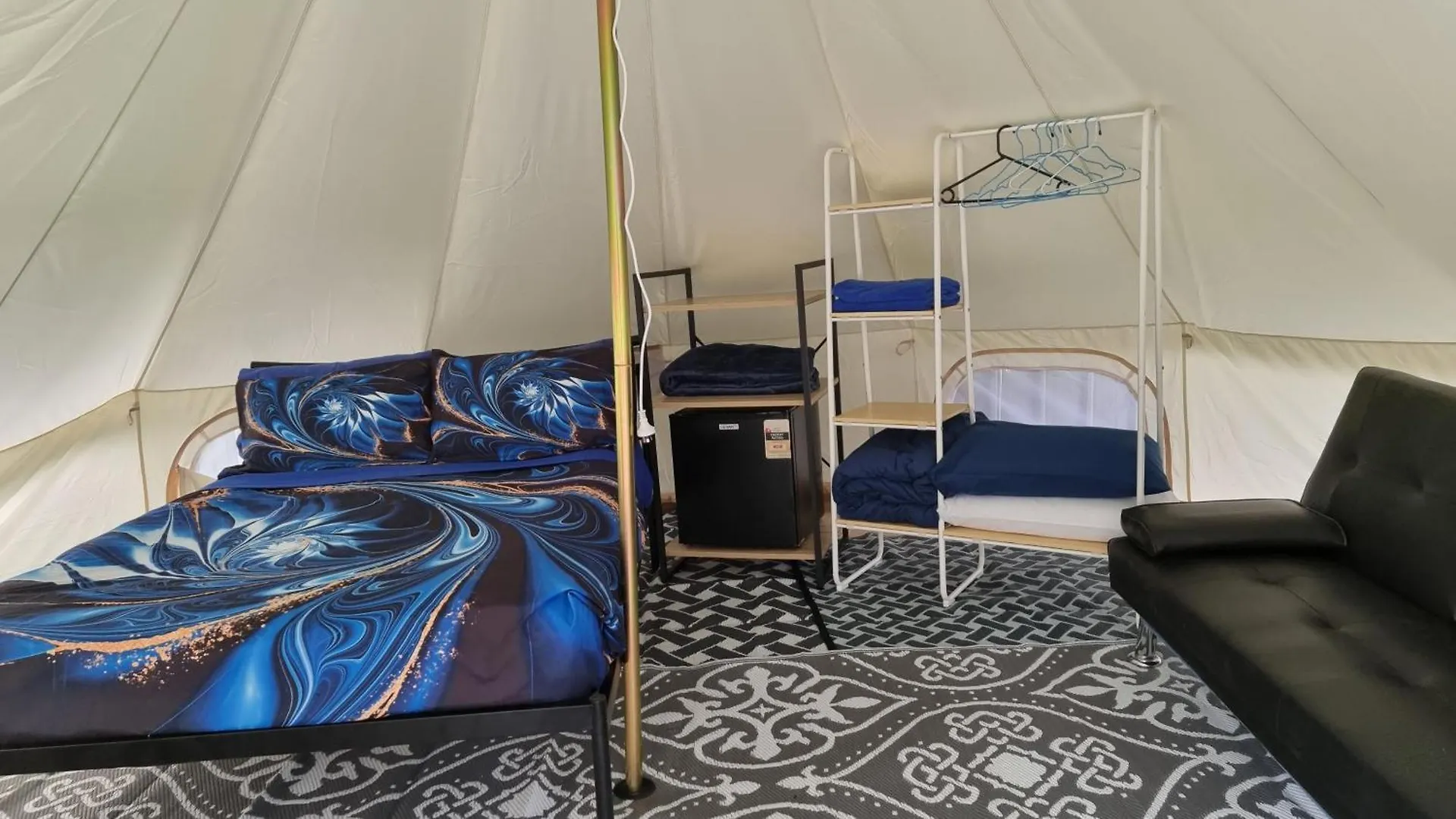 Linga Longa Spiritual Glamping Retreat Hotel Curra Luxury tent